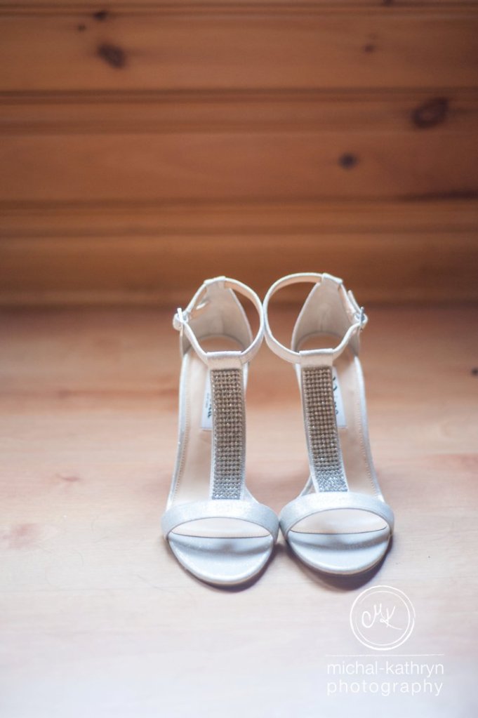 avon_century_barn_wedding_0003