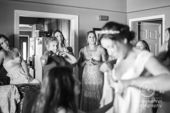 avon_century_barn_wedding_0007