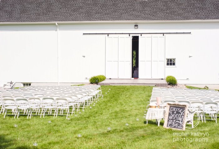 avon_century_barn_wedding_0016