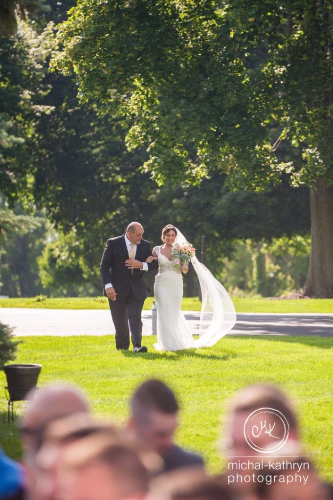 avon_century_barn_wedding_0017