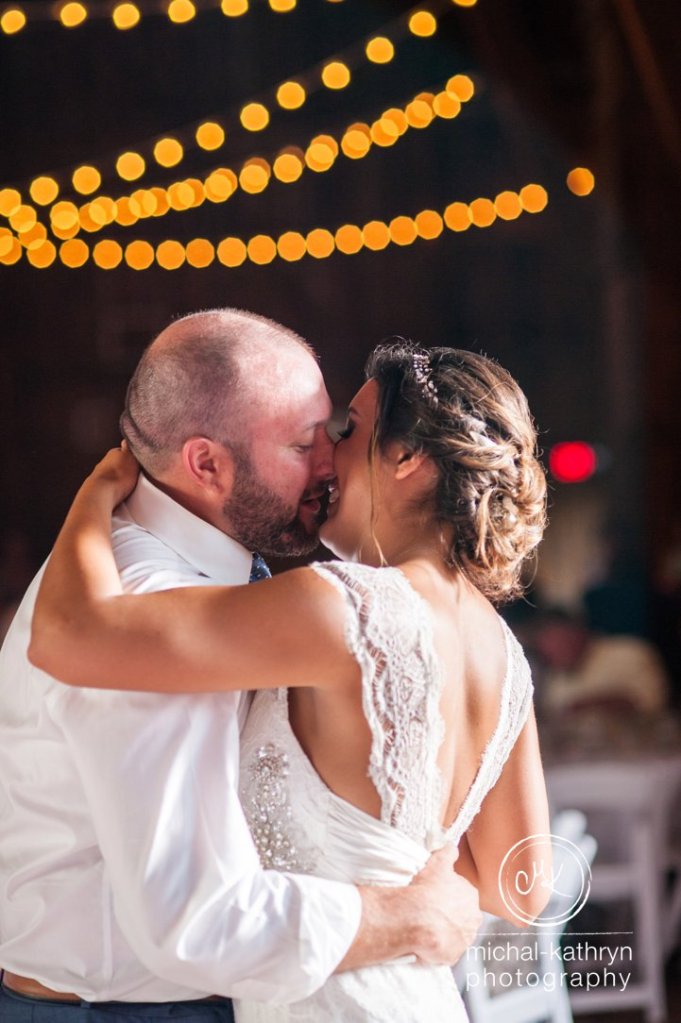 avon_century_barn_wedding_0051